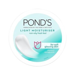 POND'S Light Moisturiser Non-Oily Fresh Feel With Vitamin E + Glycerine